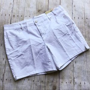 NWT plus size 20 women’s white denim shorts